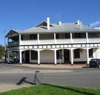 Commonwealth Hotel - Accommodation QLD
