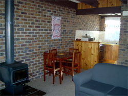 Warrawee Holiday Units - Accommodation QLD 0