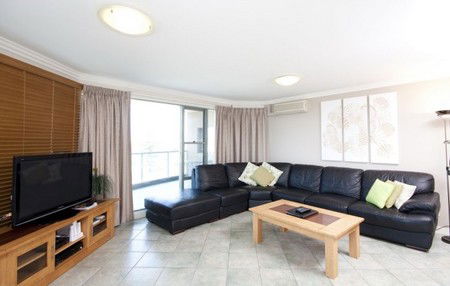 Sails Apartments - Accommodation QLD 1