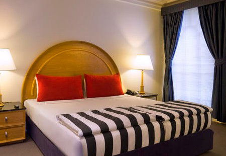 Vibe Savoy Hotel Melbourne - Accommodation QLD 4