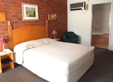 Abbotswood Motor Inn - Accommodation QLD 2