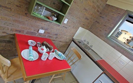 The Beachfront Motel - Accommodation QLD 5