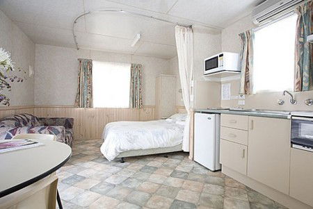 Crestview Top Tourist Park - Accommodation QLD 3