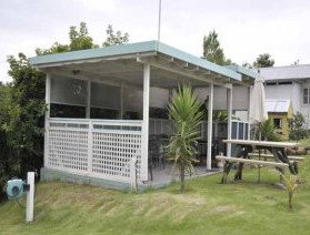 Ballymena Holiday Units - Accommodation QLD 3