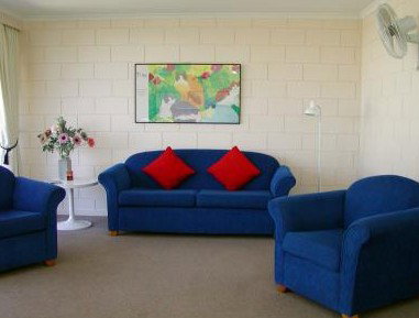Penguin Mews - Accommodation QLD 1