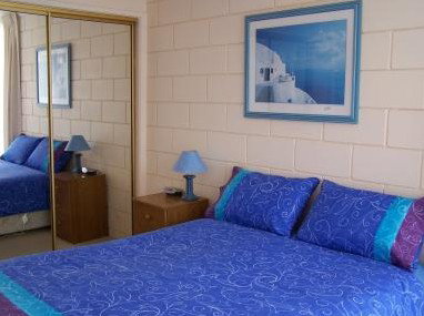 Penguin Mews - Accommodation QLD 2