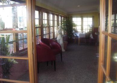 Hermitage Lodge - Accommodation QLD 3
