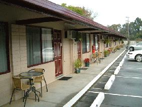 Edinburgh Motor Inn - Accommodation QLD 1