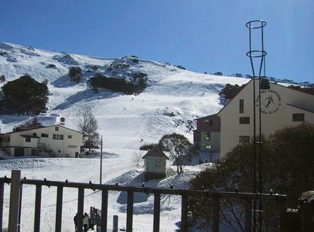 Falls Creek Hotel - Accommodation QLD 2