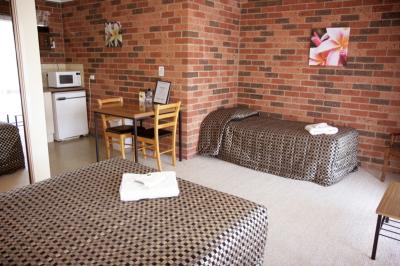Frankston Motel - Accommodation QLD 2
