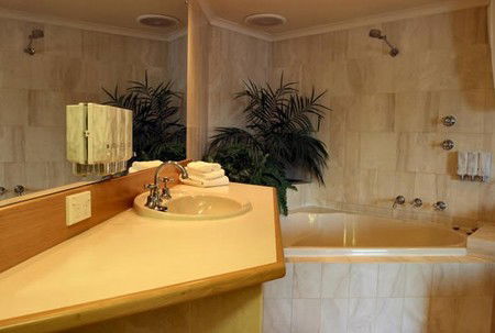 The Esplanade Motor Inn - Accommodation QLD 3