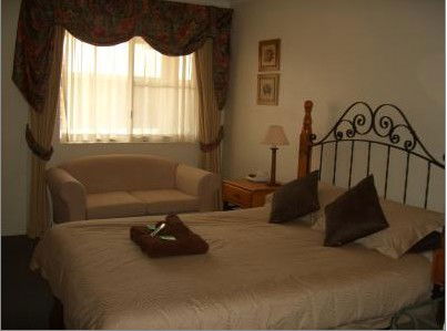 Almond Inn Motel - Accommodation QLD 3