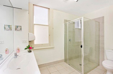 Cambridge Lodge - Accommodation QLD 3