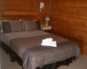 Paruna Motel - Accommodation QLD 0