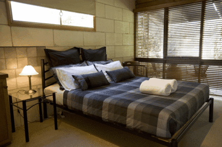 Port O Call Motel - Accommodation QLD 1