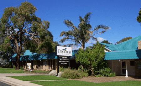 The Tropicana Motor Inn - Accommodation QLD 0