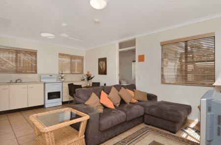 Cayman Quays - Accommodation QLD 5