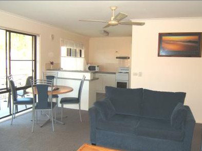 Ocean Drive Apartments - Accommodation QLD 0