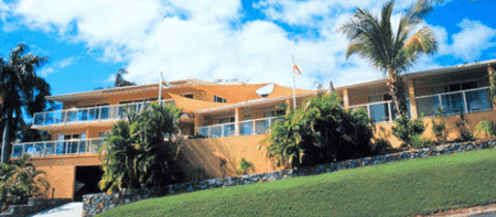Sunlit Waters Studio Apartments - Accommodation QLD