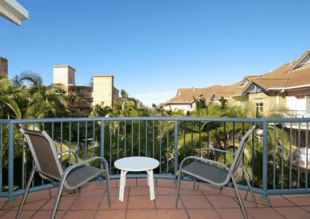 Blue Waters Apartments - Accommodation QLD 4