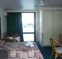 Club Surfers - Accommodation QLD