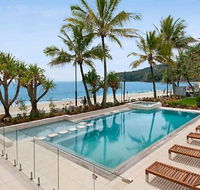 Fairshore Beachfront Apartments - Accommodation QLD