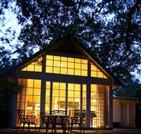 Bygone Beautys Cottages - Accommodation QLD