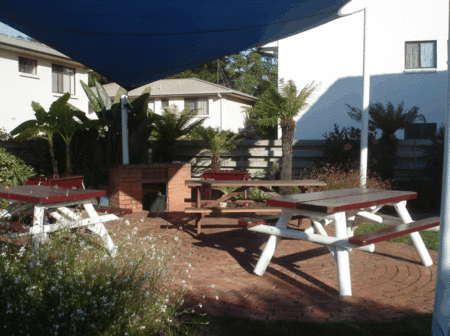 Peninsular Apartments - Accommodation QLD 1