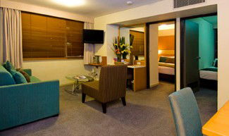 Downtowner On Lygon - Accommodation QLD 2