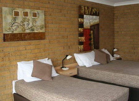 Airport Admiralty Motel - Accommodation QLD 1