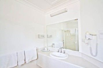 Branxton House Motel - Accommodation QLD 3