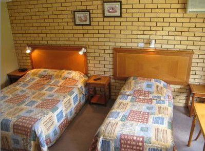 Golfers Lodge Motel - Accommodation QLD 4