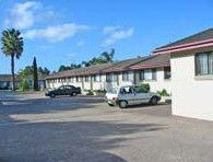 Hanging Rock Family Motel - Accommodation QLD 0