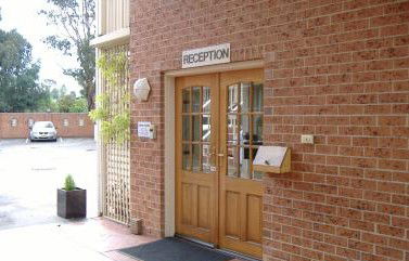 Hanging Rock Family Motel - Accommodation QLD 4
