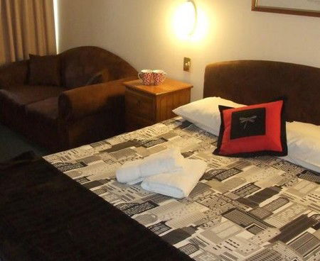 Lilac City Motor Inn & Streakhouse - Accommodation QLD 4