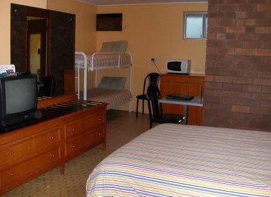 Matador Motor Inn - Accommodation QLD 4