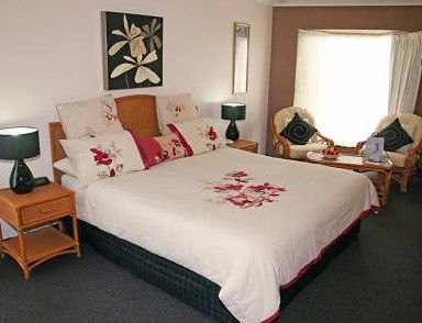 Sapphire Waters Motor Inn - Accommodation QLD 1