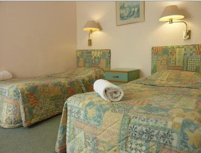 Sapphire Waters Motor Inn - Accommodation QLD 2