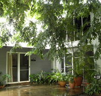 Rum Jungle Bungalows - Accommodation QLD