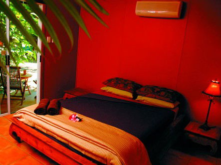 Rum Jungle Bungalows - Accommodation QLD 2