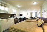 Hyde Park Inn - Accommodation QLD 2