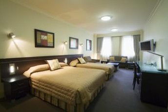 Hyde Park Inn - Accommodation QLD 3