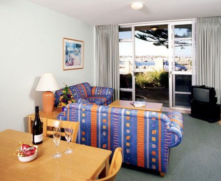 Quest Harbour Village - Accommodation QLD 1