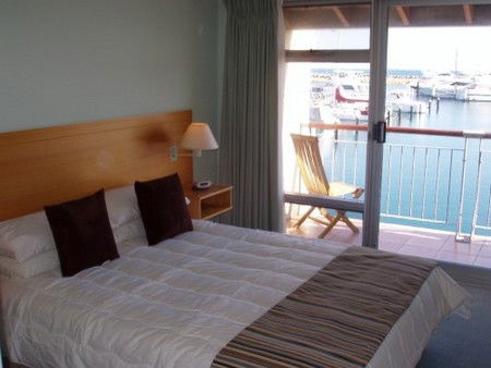 Quest Harbour Village - Accommodation QLD 2