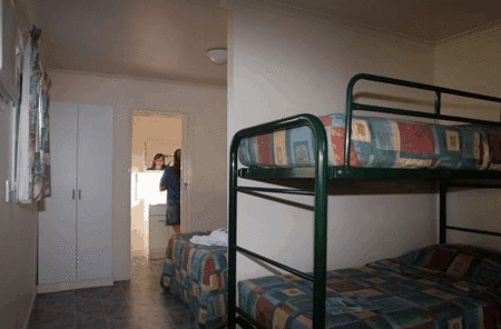 Cane Village Holiday Park - Accommodation QLD 2