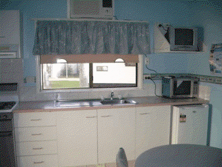 Oakwood Caravan Park - Accommodation QLD 2
