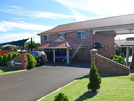 Cotswold Motor Inn - Accommodation QLD 1