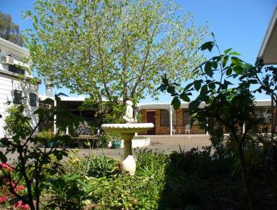 Colonial Motor Lodge - Accommodation QLD 1