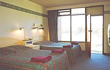 Red Chief Motel - Accommodation QLD 4