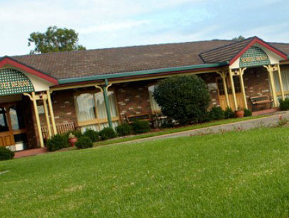 Carriage House Motor Inn - Accommodation QLD 1